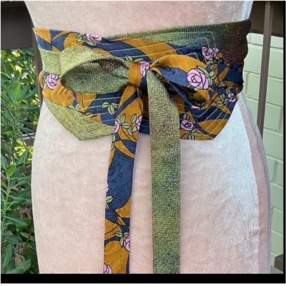 Gold Squares Hand Crafted Obi belt upcycled silk ties cummerbund Cinch OS - Picture 12 of 16